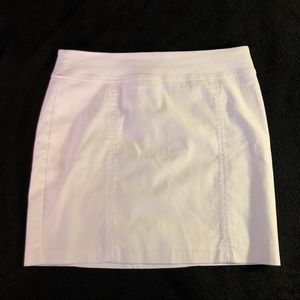 WHITE BASIC MINI SKIRT